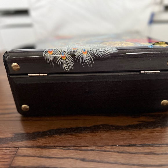 Handbag MYBACIO made of wood like new condition but small scratch on the toner - Picture 5 of 8